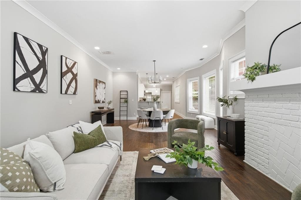 3 bedroom, 2 bathroom, 2,012 sq ft single family residence under contract at 458 W Ontario Avenue, Atlanta, GA 30310 — photo 9