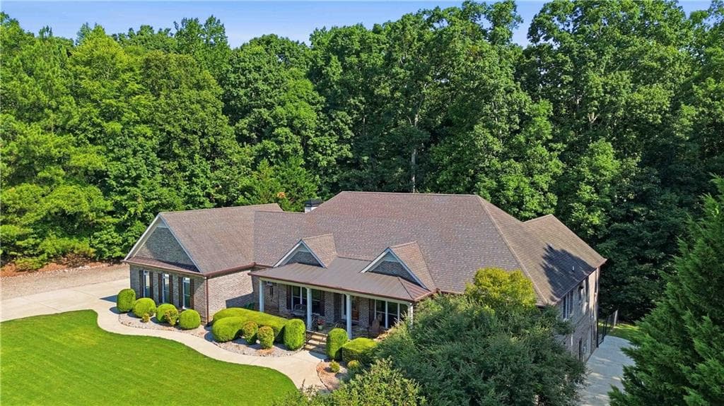 4 bedroom, 5 bathroom, 4,938 sq ft single family residence under contract at 5350 Old Pendergrass Road, Jefferson, GA 30549 — photo 3