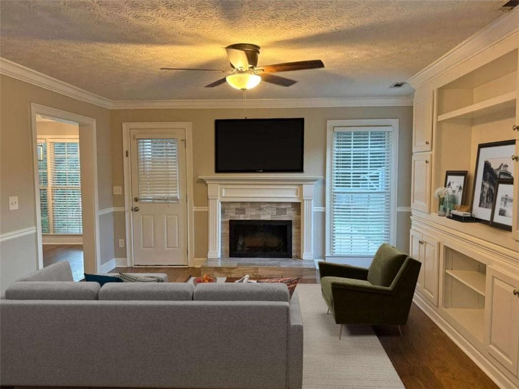 4 bedroom, 3 bathroom, 2,537 sq ft single family residence for sale at 105 Emerling Lane, Peachtree City, GA 30269 — photo 5