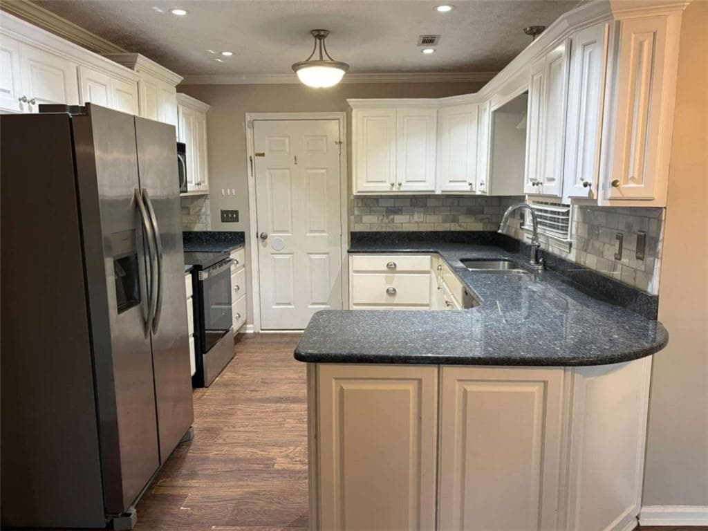 4 bedroom, 3 bathroom, 2,537 sq ft single family residence for sale at 105 Emerling Lane, Peachtree City, GA 30269 — photo 7