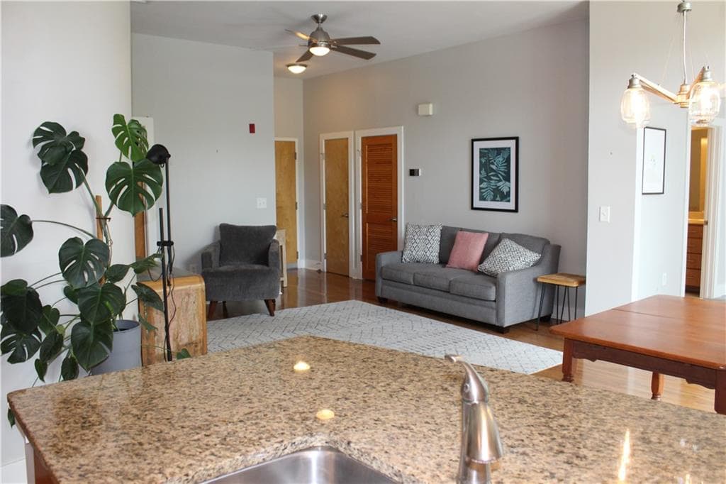 2 bedroom, 2 bathroom, 1,026 sq ft condominium under contract at 2630 Talley Street 201, Decatur, GA 30030 — photo 8
