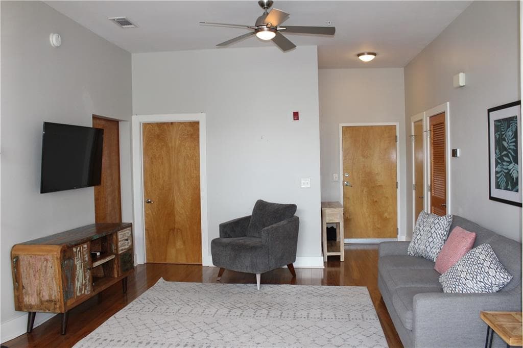 2 bedroom, 2 bathroom, 1,026 sq ft condominium under contract at 2630 Talley Street 201, Decatur, GA 30030 — photo 2