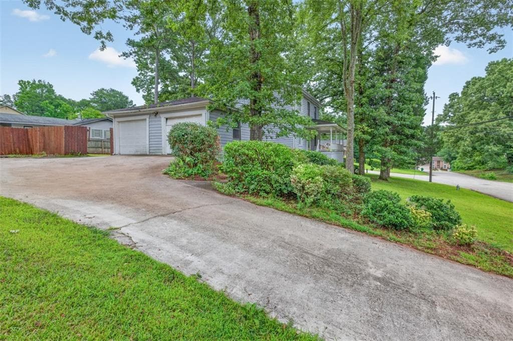 4 bedroom, 4 bathroom, 2,800 sq ft single family residence under contract at 3356 Benton Harbor Court, Decatur, GA 30034 — photo 3