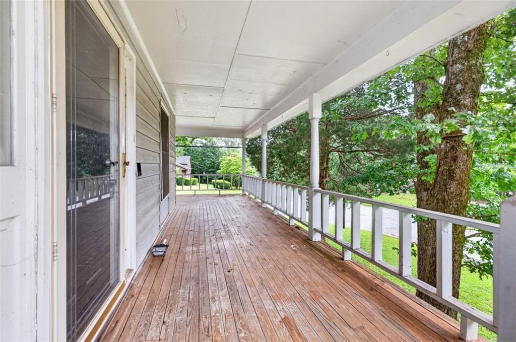 4 bedroom, 4 bathroom, 2,800 sq ft single family residence under contract at 3356 Benton Harbor Court, Decatur, GA 30034 — photo 5