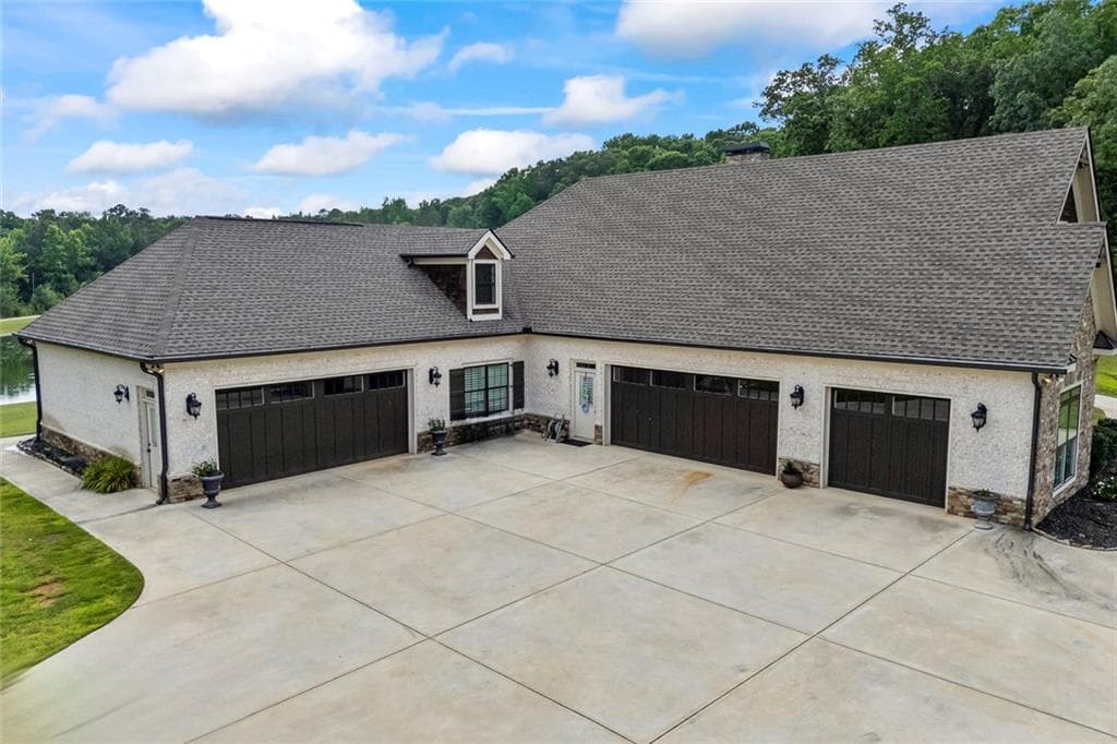 4 bedroom, 5 bathroom, 5,580 sq ft single family residence for sale at 206 Highgrove Estates Drive, Monroe, GA 30655 — photo 6