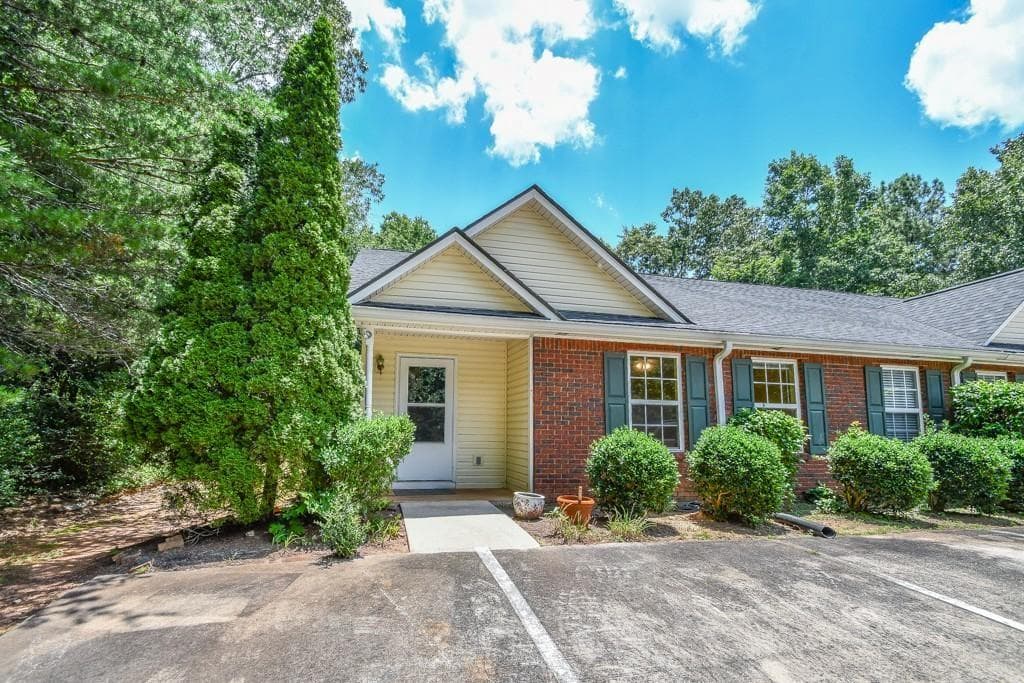 2 bedroom, 2 bathroom, 1,164 sq ft condominium for sale at 4012 Hidden Hollow Terrace A, Gainesville, GA 30506 — photo 4