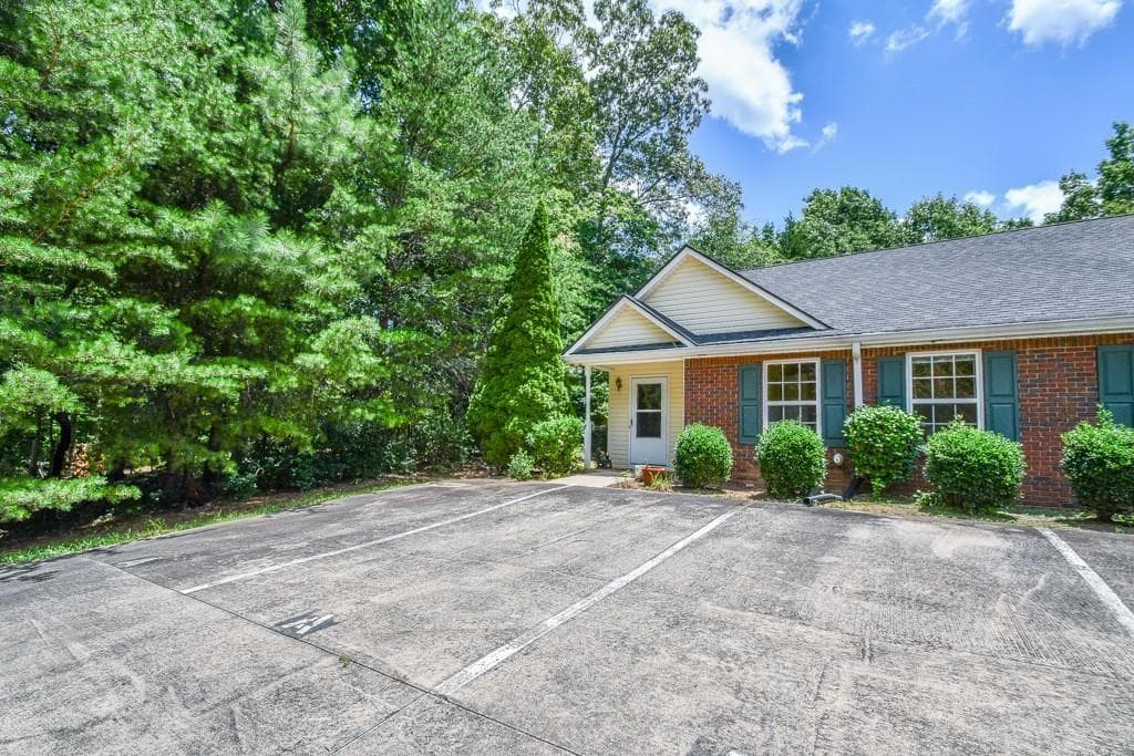 2 bedroom, 2 bathroom, 1,164 sq ft condominium for sale at 4012 Hidden Hollow Terrace A, Gainesville, GA 30506 — photo 6