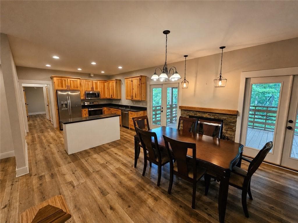3 bedroom, 2 bathroom, 1,830 sq ft single family residence for sale at 330 Glenridge Drive, Cleveland, GA 30528 — photo 10