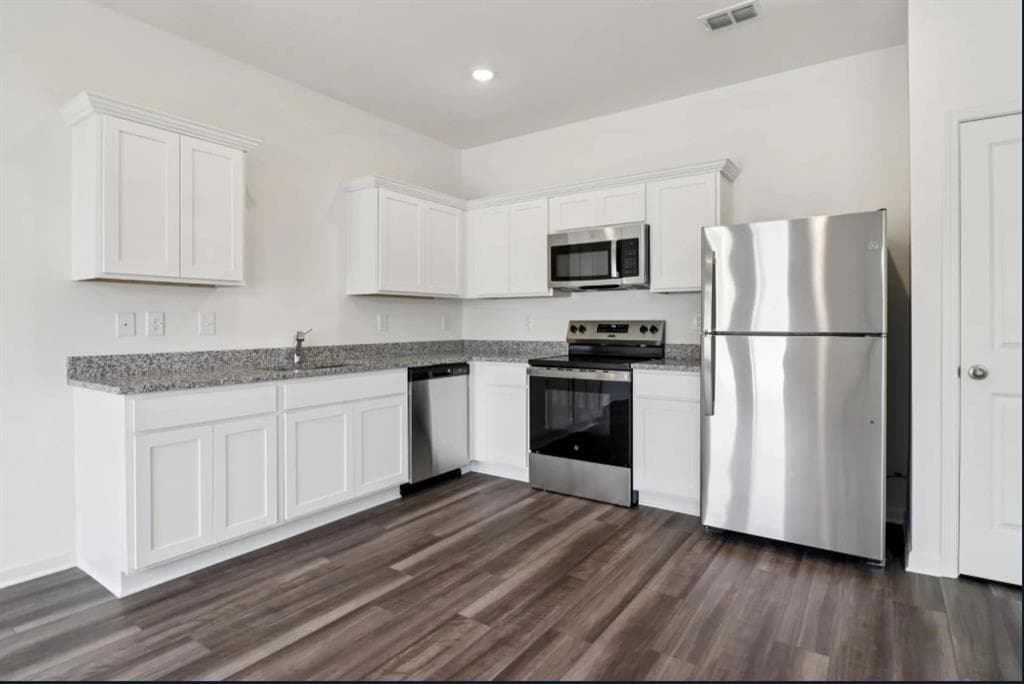3 bedroom, 3 bathroom, 1,421 sq ft townhouse under contract at 3038 Acacia Circle, Douglasville, GA 30135 — photo 5