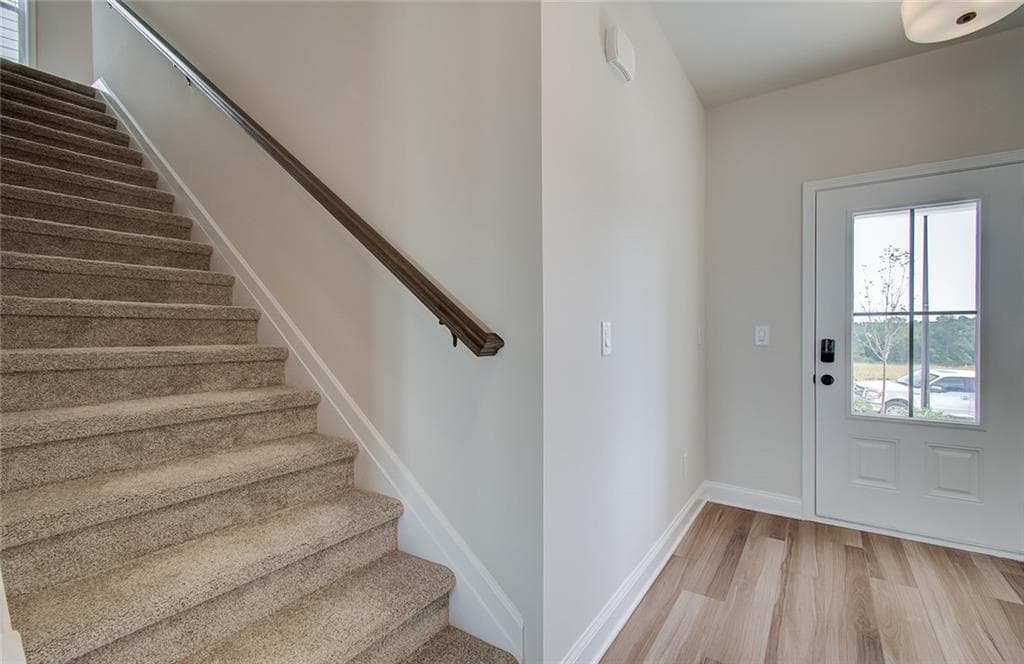 4 bedroom, 3 bathroom, 2,250 sq ft single family residence under contract at 3789 Ivy Cottage Drive, Snellville, GA 30039 — photo 3