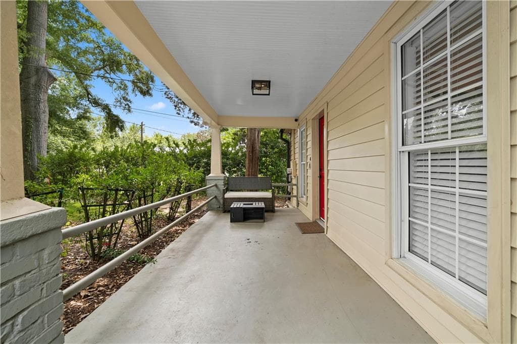 2 bedroom, 1 bathroom single family residence for rent at 1634 Tallulah Street, Atlanta, GA 30318 for $2,500 a month — photo 3