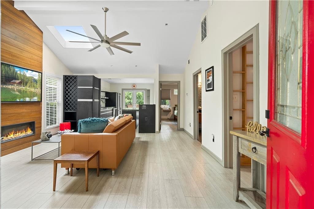 2 bedroom, 1 bathroom single family residence for rent at 1634 Tallulah Street, Atlanta, GA 30318 for $2,500 a month — photo 5
