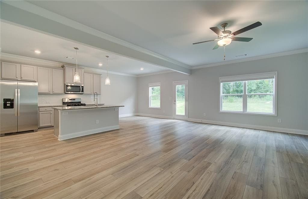 4 bedroom, 3 bathroom, 2,250 sq ft single family residence under contract at 3789 Ivy Cottage Drive, Snellville, GA 30039 — photo 10