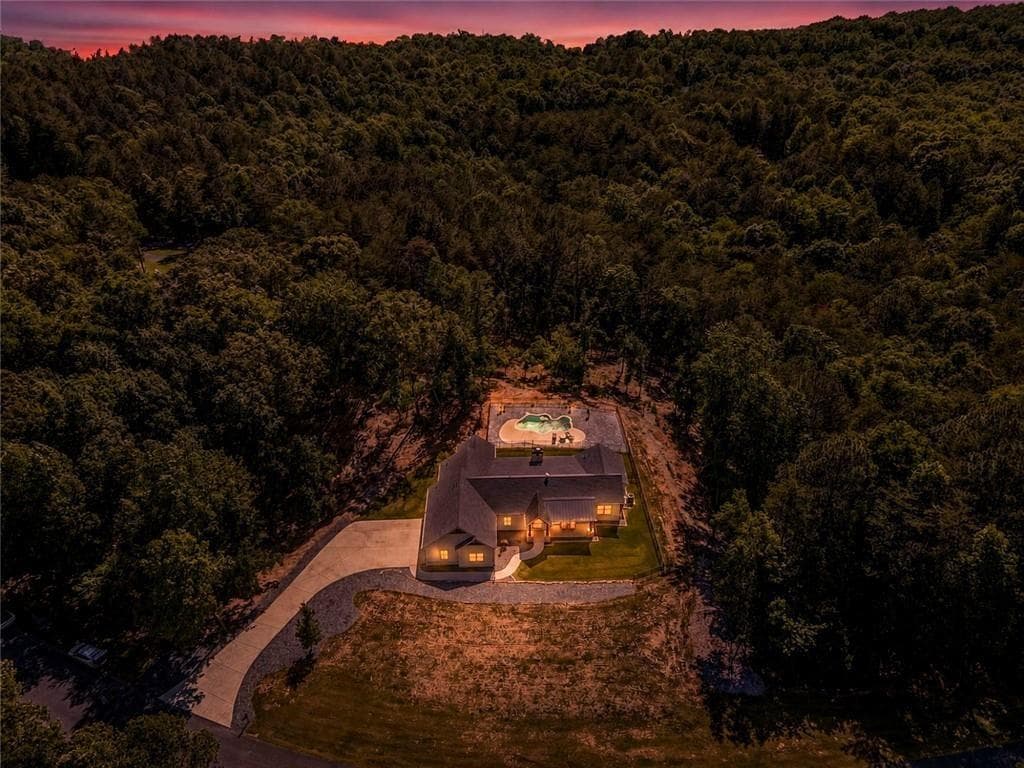 3 bedroom, 3 bathroom, 2,115 sq ft single family residence under contract at 16 Mountain Creek Trail, Fairmount, GA 30139 — photo 5