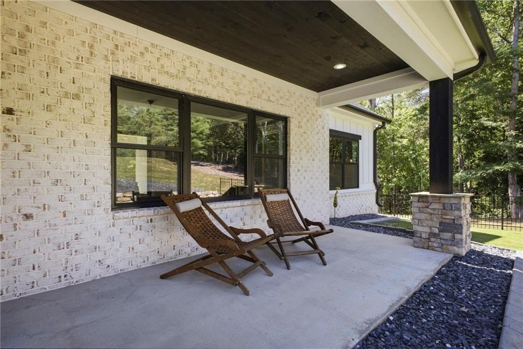 3 bedroom, 3 bathroom, 2,115 sq ft single family residence under contract at 16 Mountain Creek Trail, Fairmount, GA 30139 — photo 10