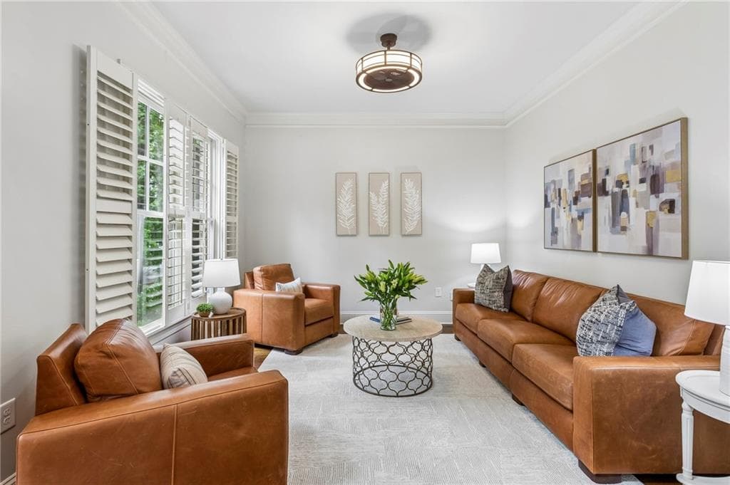 6 bedroom, 5 bathroom, 6,003 sq ft single family residence under contract at 4311 Oak Forest Way, Atlanta, GA 30319 — photo 6