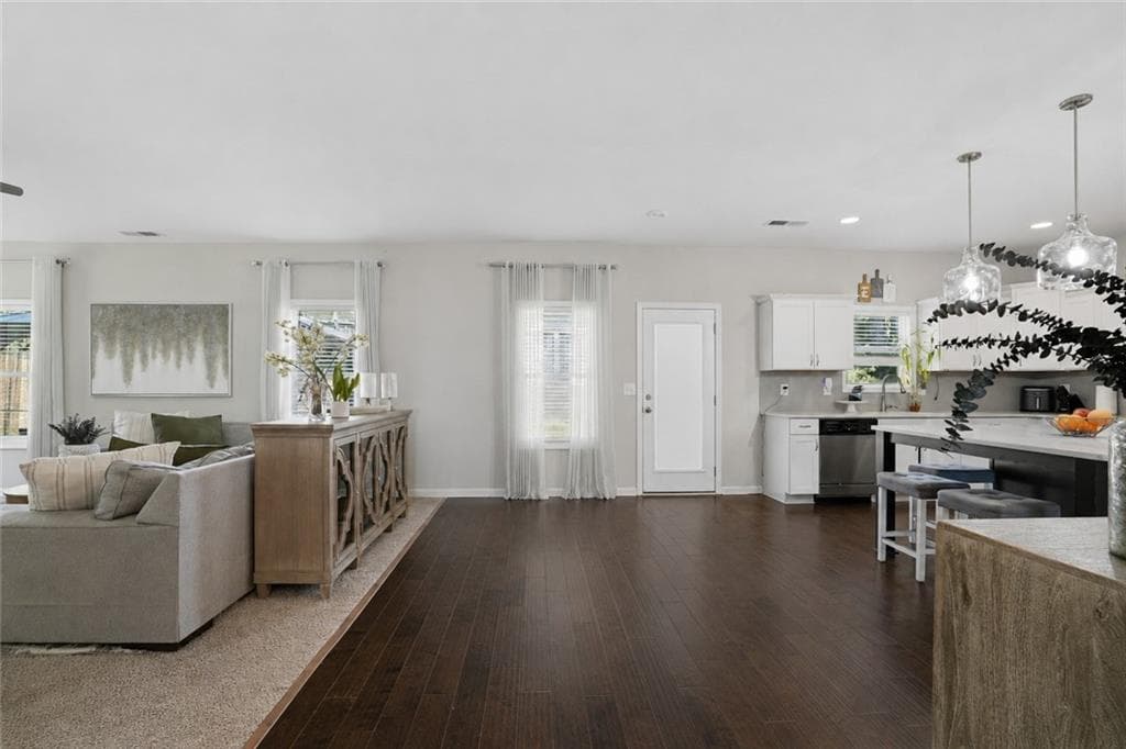 4 bedroom, 3 bathroom, 2,632 sq ft single family residence for sale at 1306 Gardenia Court, Villa Rica, GA 30180 — photo 8