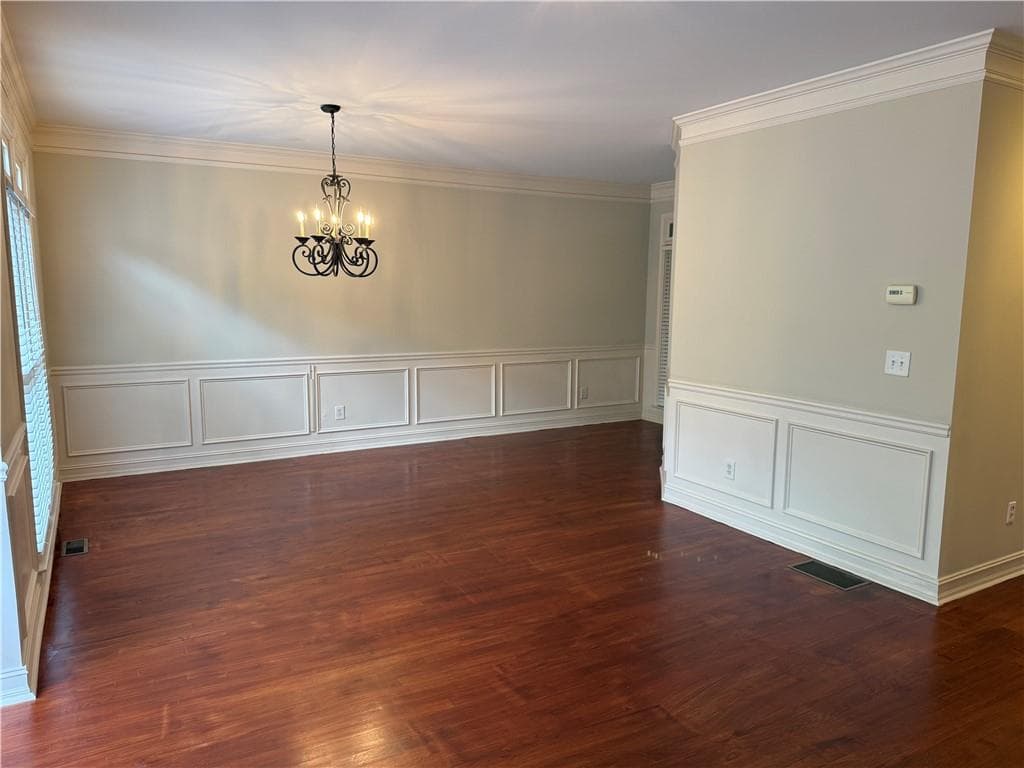 4 bedroom, 4 bathroom, 2,492 sq ft townhouse for rent at 7256 Village Creek Trace, Atlanta, GA 30328 for $3,400 a month — photo 4