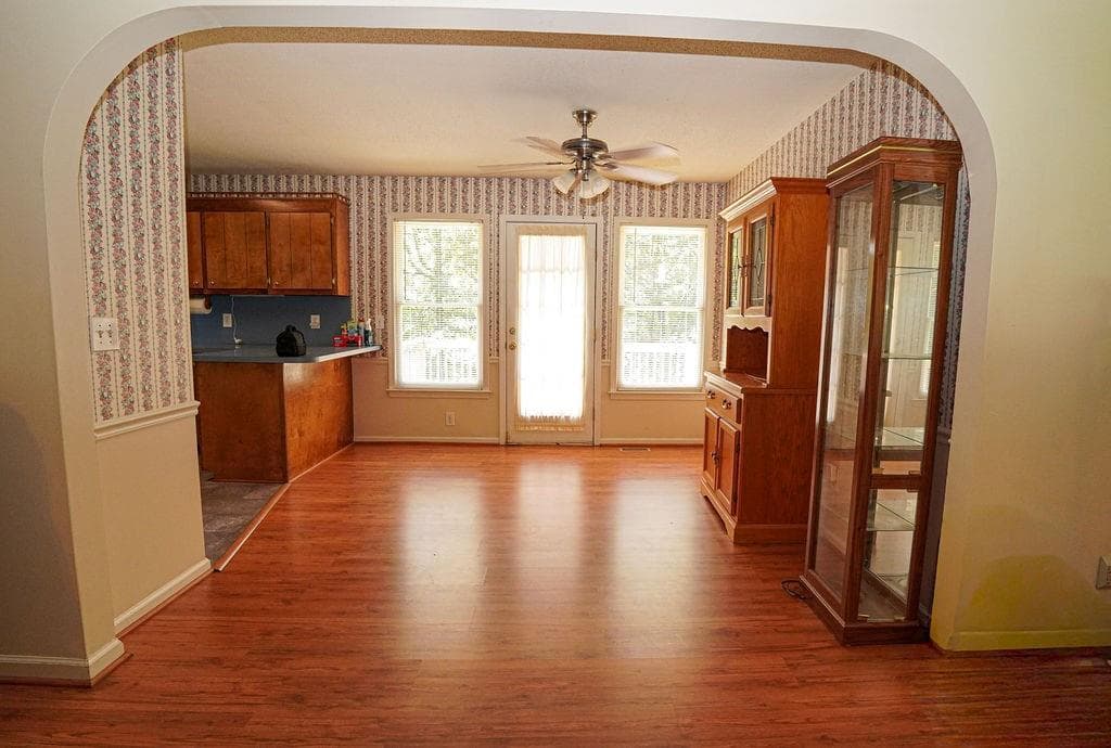 4 bedroom, 3 bathroom, 1,950 sq ft single family residence for sale at 18 Azalea Drive, Cartersville, GA 30121 — photo 5