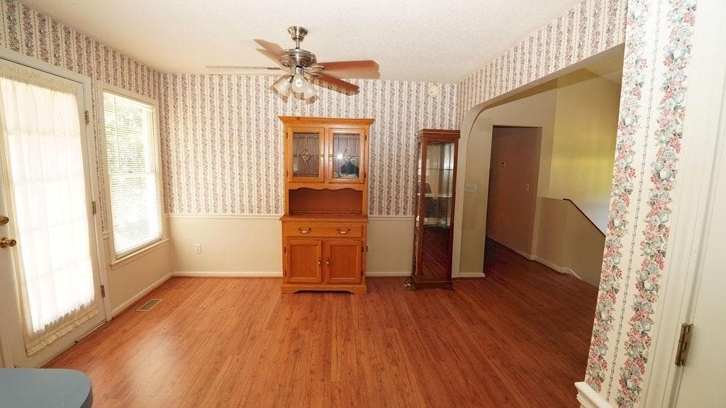 4 bedroom, 3 bathroom, 1,950 sq ft single family residence for sale at 18 Azalea Drive, Cartersville, GA 30121 — photo 6