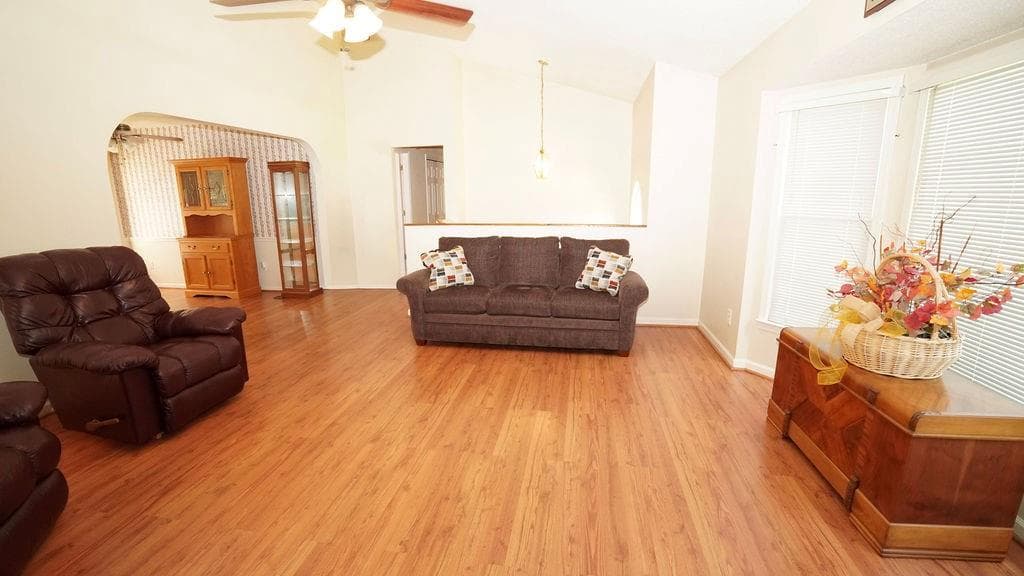 4 bedroom, 3 bathroom, 1,950 sq ft single family residence for sale at 18 Azalea Drive, Cartersville, GA 30121 — photo 9