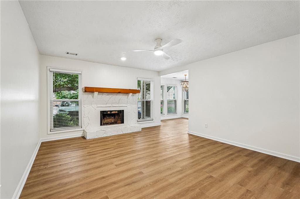 2 bedroom, 2 bathroom, 1,110 sq ft condominium for sale at 1001 Lake Pointe Circle, Roswell, GA 30075