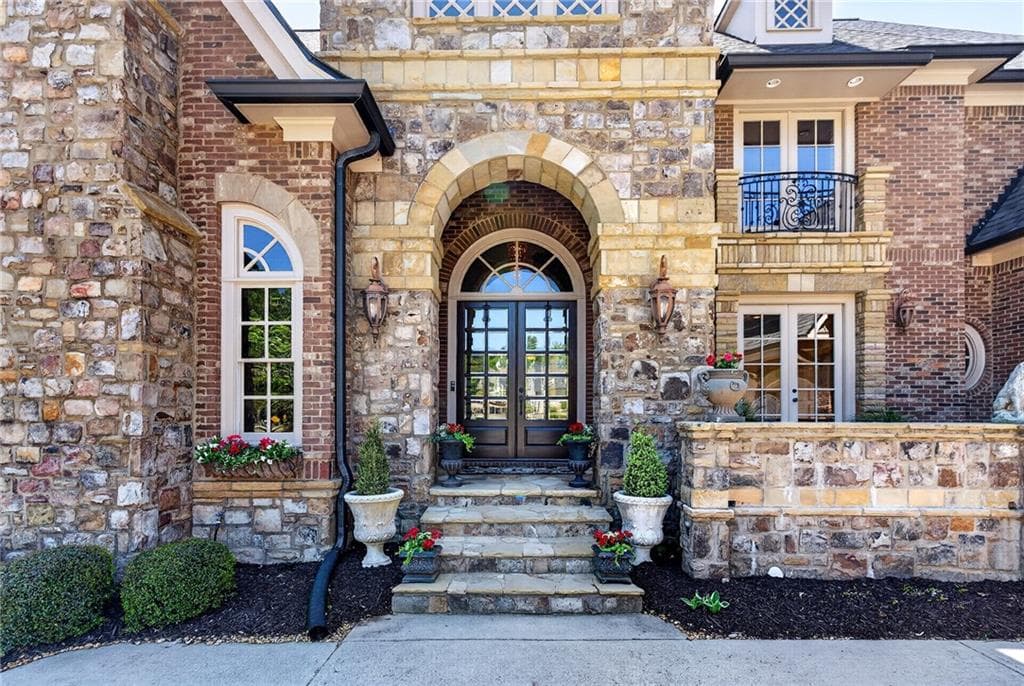 6 bedroom, 6 bathroom, 10,760 sq ft single family residence for sale at 17 Carl Sanders Drive, Acworth, GA 30101 — photo 3