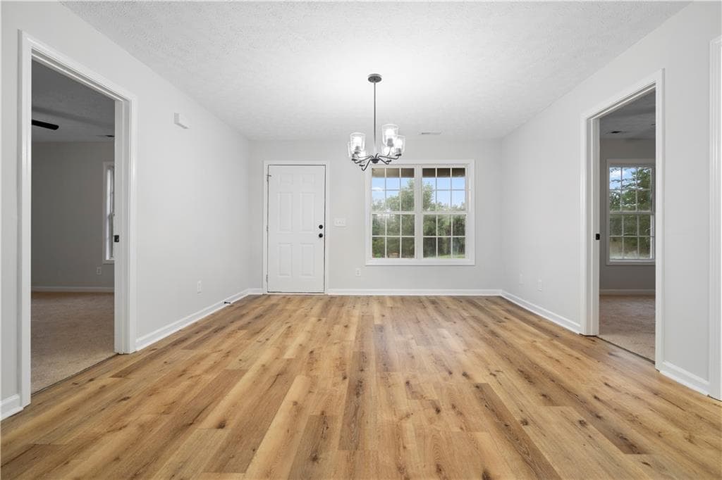 3 bedroom, 2 bathroom, 1,014 sq ft single family residence for sale at 332 Lavista Drive, Calhoun, GA 30701 — photo 3