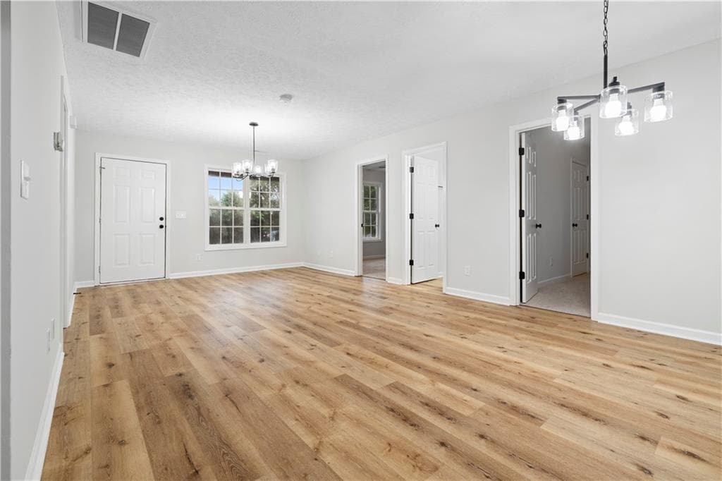 3 bedroom, 2 bathroom, 1,014 sq ft single family residence for sale at 332 Lavista Drive, Calhoun, GA 30701 — photo 4