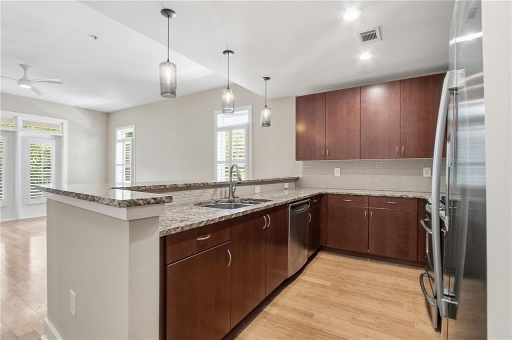 2 bedroom, 2 bathroom, 1,449 sq ft condominium for sale at 3655 Peachtree Road 401, Atlanta, GA 30319 — photo 9