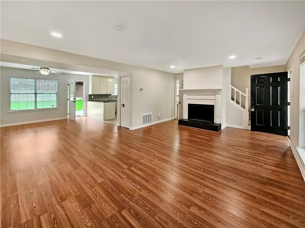 2 bedroom, 3 bathroom, 1,400 sq ft townhouse for rent at 5158 Afton Way, Smyrna, GA 30080 for $2,400 a month — photo 4