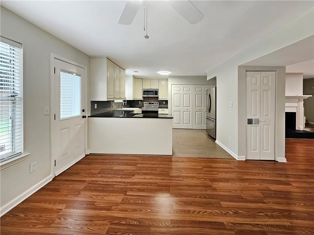 2 bedroom, 3 bathroom, 1,400 sq ft townhouse for rent at 5158 Afton Way, Smyrna, GA 30080 for $2,400 a month — photo 8