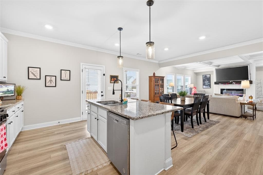 4 bedroom, 3 bathroom, 2,687 sq ft single family residence for sale at 4615 Silver Oak Drive, Gainesville, GA 30504 — photo 8