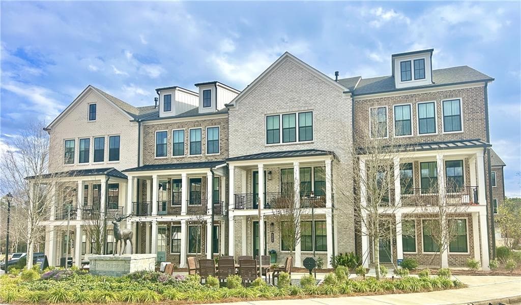 4 bedroom, 4 bathroom, 2,767 sq ft townhouse for sale at 2207 Wexford Drive 42, Brookhaven, GA 30319 — photo 2
