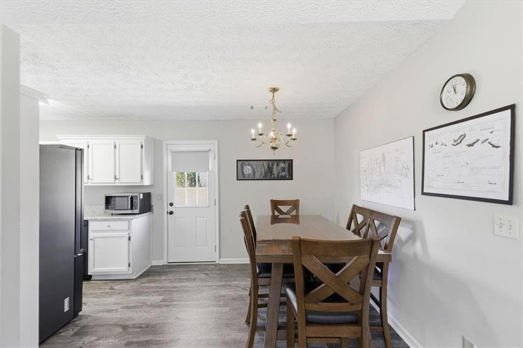 3 bedroom, 2 bathroom, 1,196 sq ft single family residence under contract at 133 Carols Lane, Locust Grove, GA 30248 — photo 5