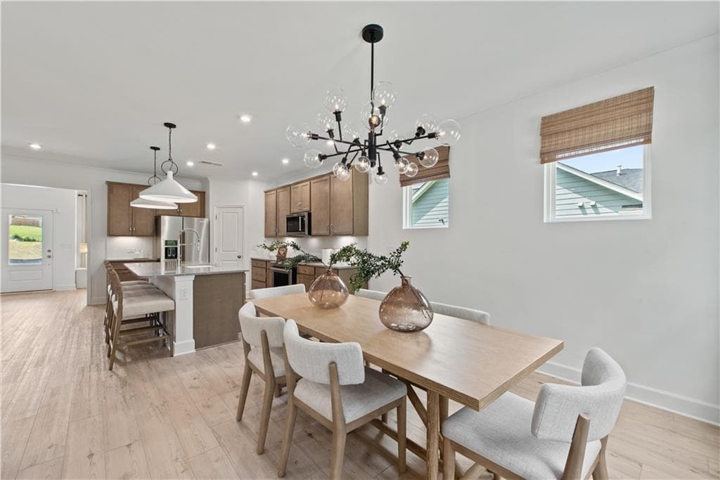 4 bedroom, 3 bathroom, 2,622 sq ft single family residence under contract at 6082 Marigold Way, Atlanta, GA 30349 — photo 7