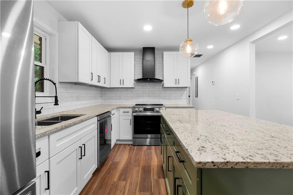 3 bedroom, 2 bathroom, 1,252 sq ft single family residence for sale at 5270 Longmeadow Lane, Atlanta, GA 30349 — photo 4