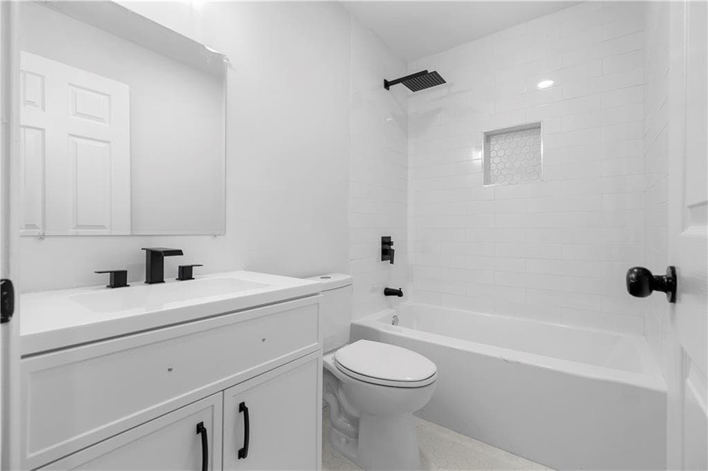 3 bedroom, 2 bathroom, 1,252 sq ft single family residence for sale at 5270 Longmeadow Lane, Atlanta, GA 30349 — photo 10