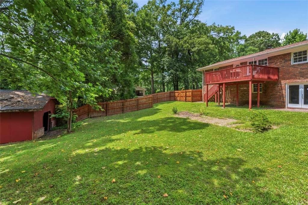 5 bedroom, 2 bathroom, 2,302 sq ft single family residence under contract at 1630 Roberts Drive, Mableton, GA 30126 — photo 4