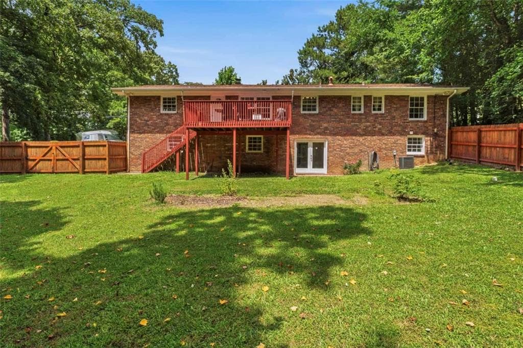 5 bedroom, 2 bathroom, 2,302 sq ft single family residence under contract at 1630 Roberts Drive, Mableton, GA 30126 — photo 6