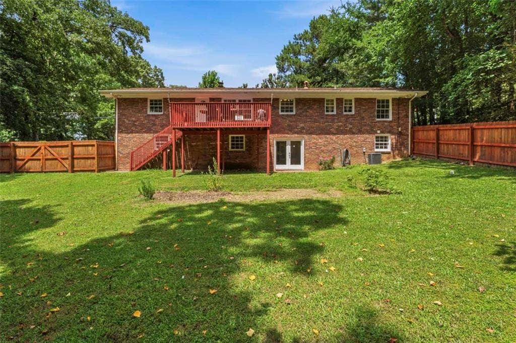 5 bedroom, 2 bathroom, 2,302 sq ft single family residence under contract at 1630 Roberts Drive, Mableton, GA 30126 — photo 7