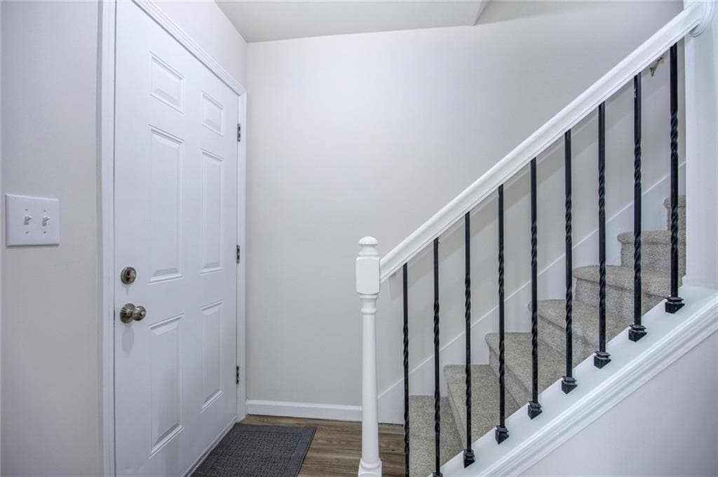 2 bedroom, 2 bathroom, 1,146 sq ft condominium for sale at 2340 Beaver Ruin Road 15, Norcross, GA 30071 — photo 8