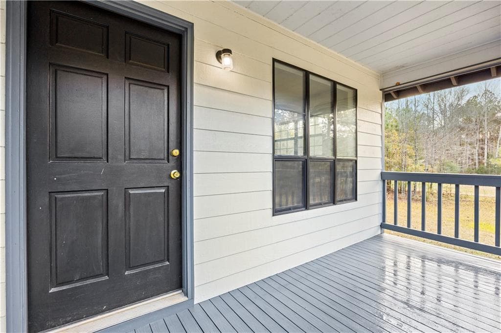 3 bedroom, 2 bathroom, 952 sq ft single family residence for sale at 181 Lower Wirebridge Road, Stephens, GA 30667 — photo 2