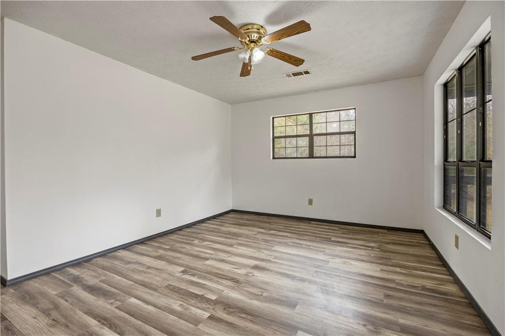 3 bedroom, 2 bathroom, 952 sq ft single family residence for sale at 181 Lower Wirebridge Road, Stephens, GA 30667 — photo 5
