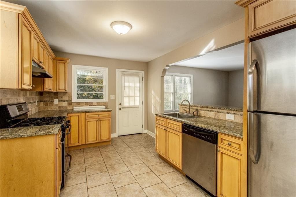 3 bedroom, 2 bathroom, 1,283 sq ft single family residence for rent at 2720 Stonecreek Road, Smyrna, GA 30080 for $2,000 a month — photo 6