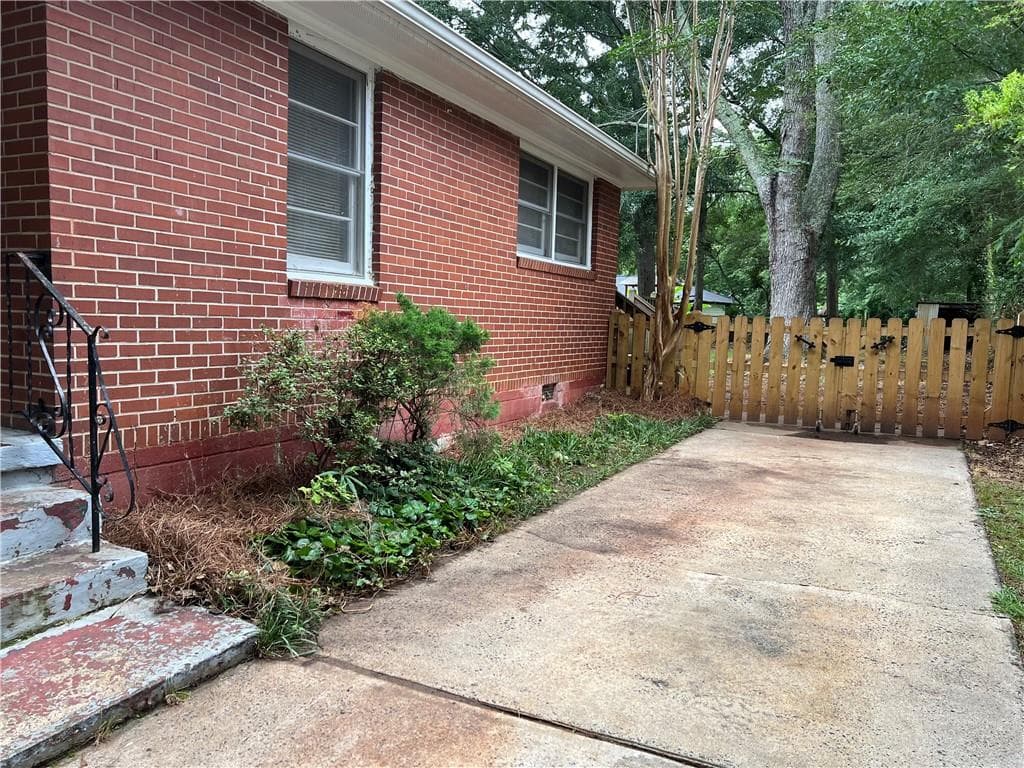 3 bedroom, 1 bathroom, 1,207 sq ft single family residence for rent at 2174 Trailwood Drive, Smyrna, GA 30080 for $1,600 a month — photo 3