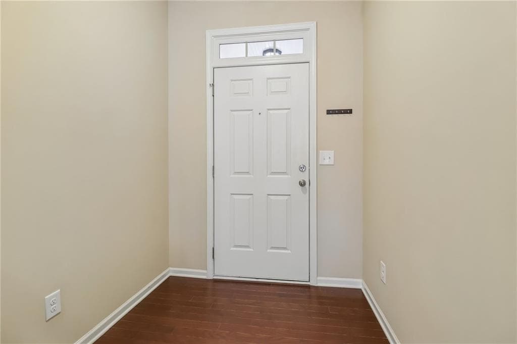 3 bedroom, 3 bathroom, 1,868 sq ft townhouse for sale at 55 Grampian Way, Marietta, GA 30008 — photo 5