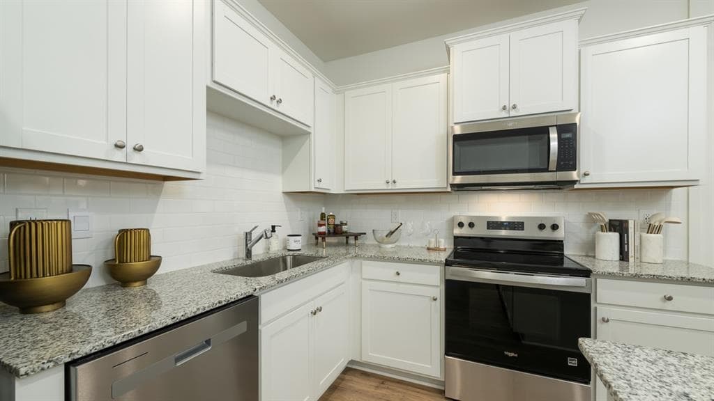 3 bedroom, 3 bathroom, 1,508 sq ft townhouse for sale at 502 Woodcreek Circle 3, Atlanta, GA 30331 — photo 8