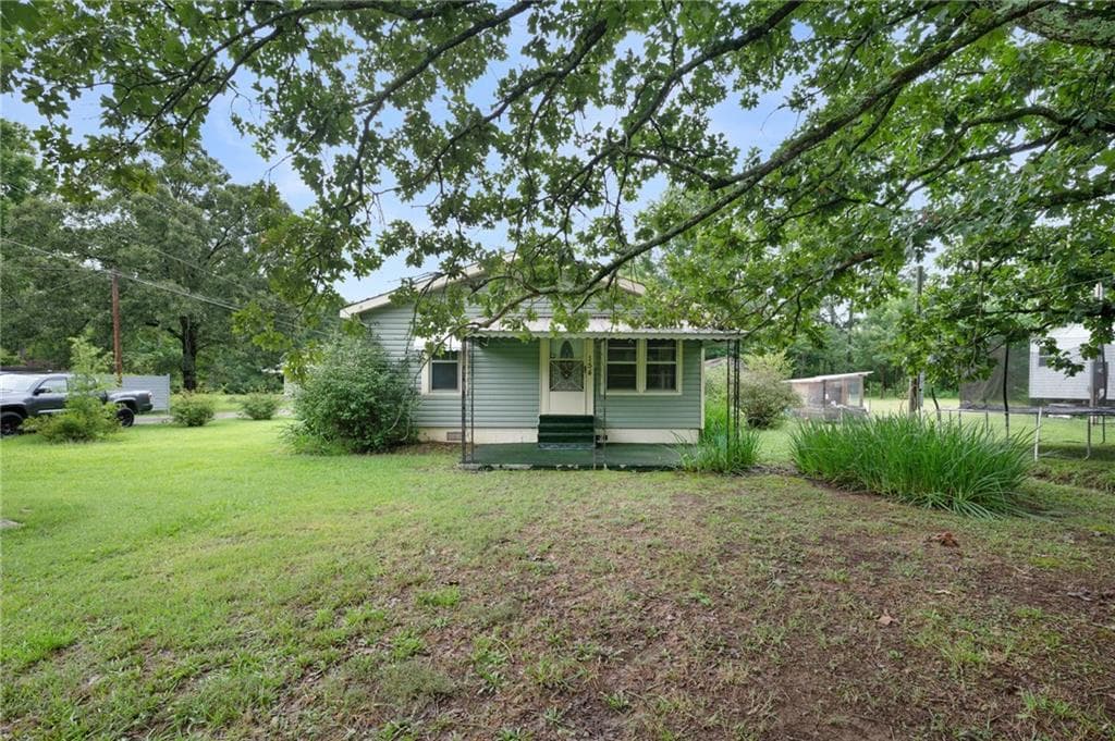 3 bedroom, 1 bathroom, 1,170 sq ft single family residence for sale at 154 County Line Road, Plainville, GA 30733