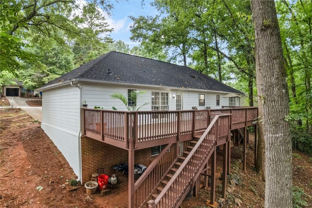 3 bedroom, 2 bathroom, 2,916 sq ft single family residence for sale at 375 Brookstone Drive, Athens, GA 30605 — photo 3